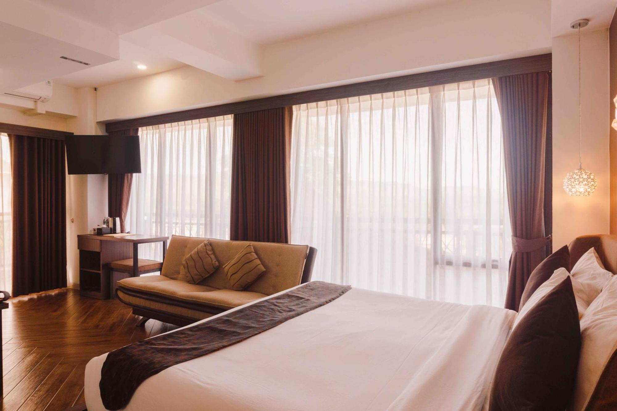 Fahira Hotel Syariah Bukittinggi Εξωτερικό φωτογραφία