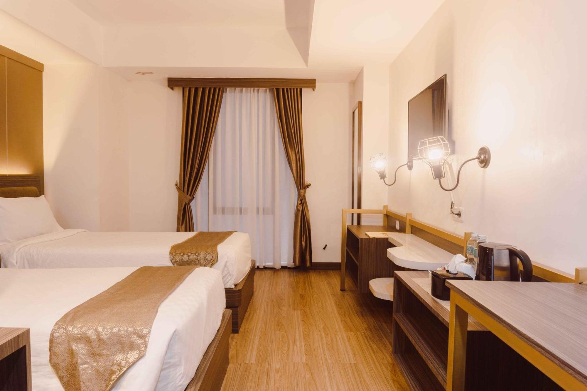 Fahira Hotel Syariah Bukittinggi Εξωτερικό φωτογραφία